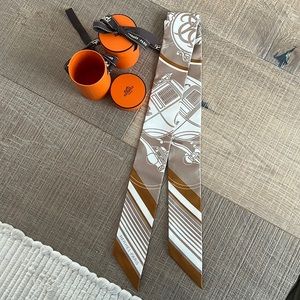 COPY - Hermes Silk Twilly Ex-Libris